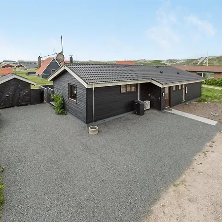 Leleks - 200m From The Sea By Interhome *