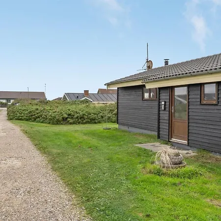 Leleks - 200m From The Sea By Interhome *